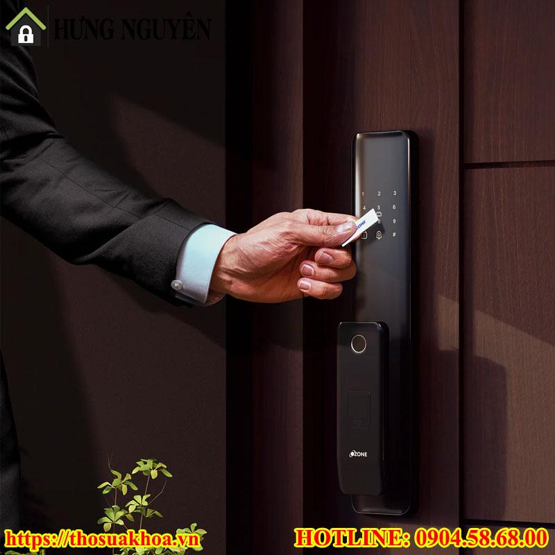 Chi Phí Và Lợi Ích Khi Chuyển Đổi Sang Khóa Cửa Thông Minh