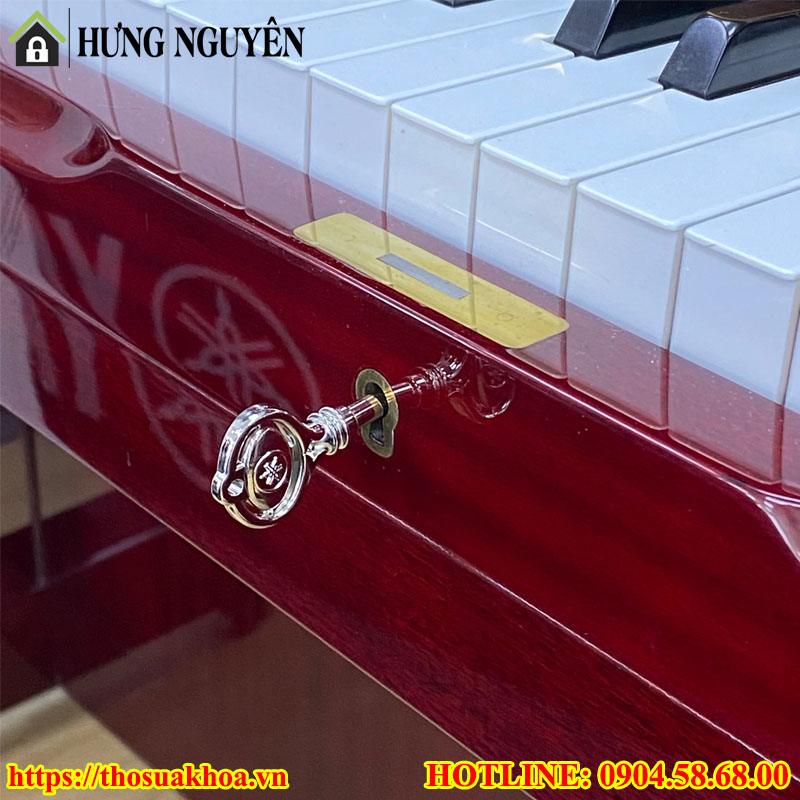 Khóa Đàn Piano Cách Mở Nắp Đàn Một Cách Tinh Tế và An Toàn