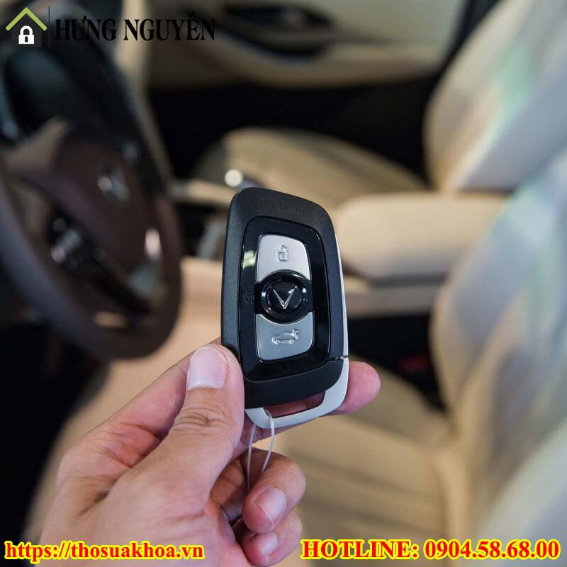 Khóa Thẻ Từ VinFast
