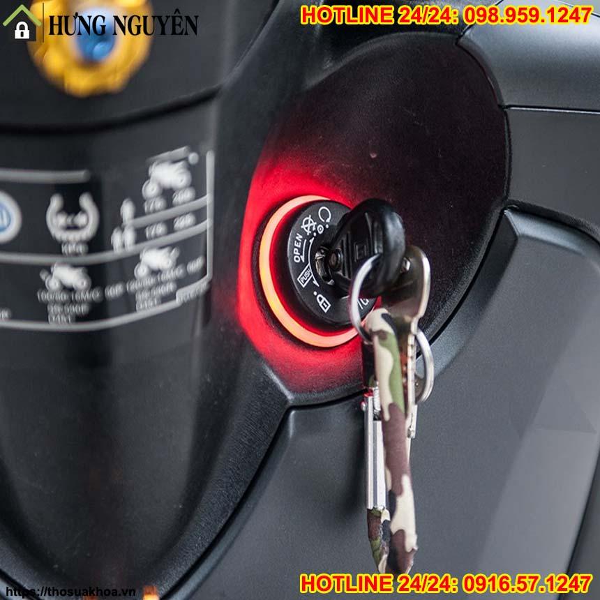 khóa xe máy điện
