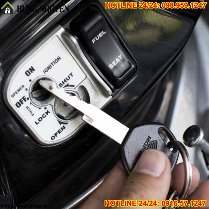 mở khóa xe máy air blade