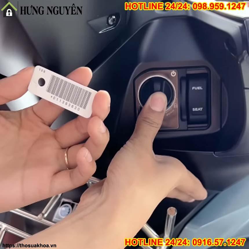 Cách mở xe Air Blade không cần chìa