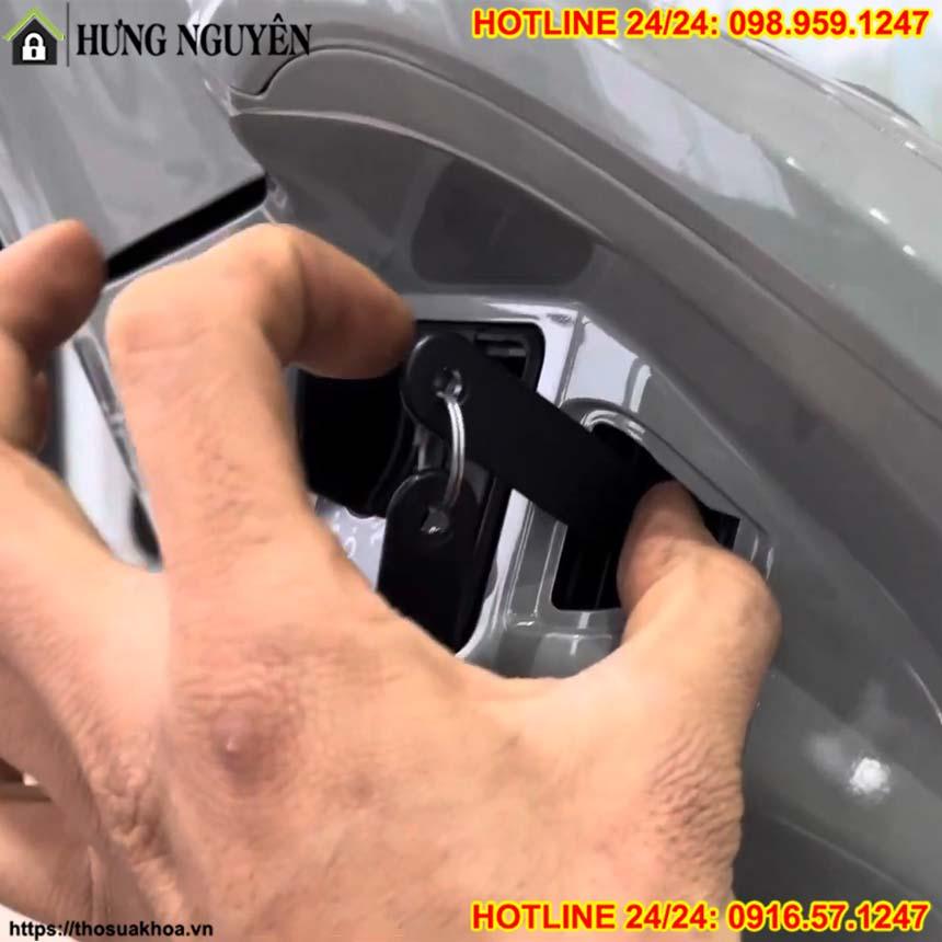 Mở Cốp Xe Vision