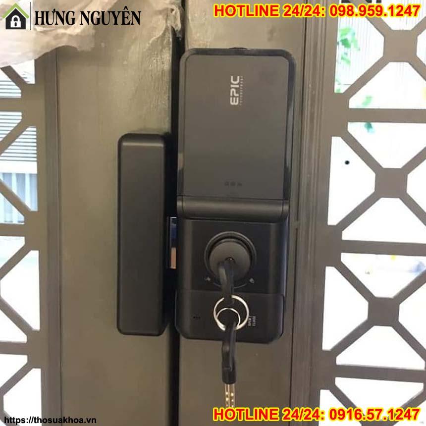 Thợ Mở Khóa Tại Tam Long