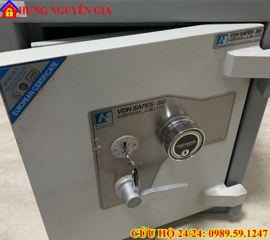 thay ổ khóa két sắt