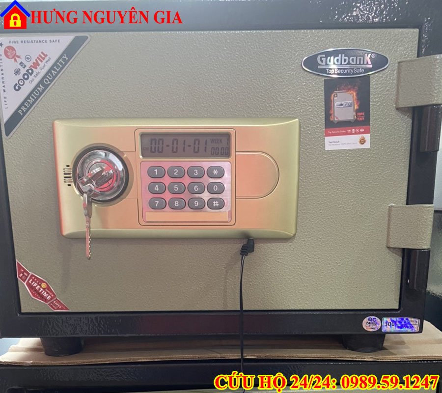 Mở két sắt điện tử khi hết pin